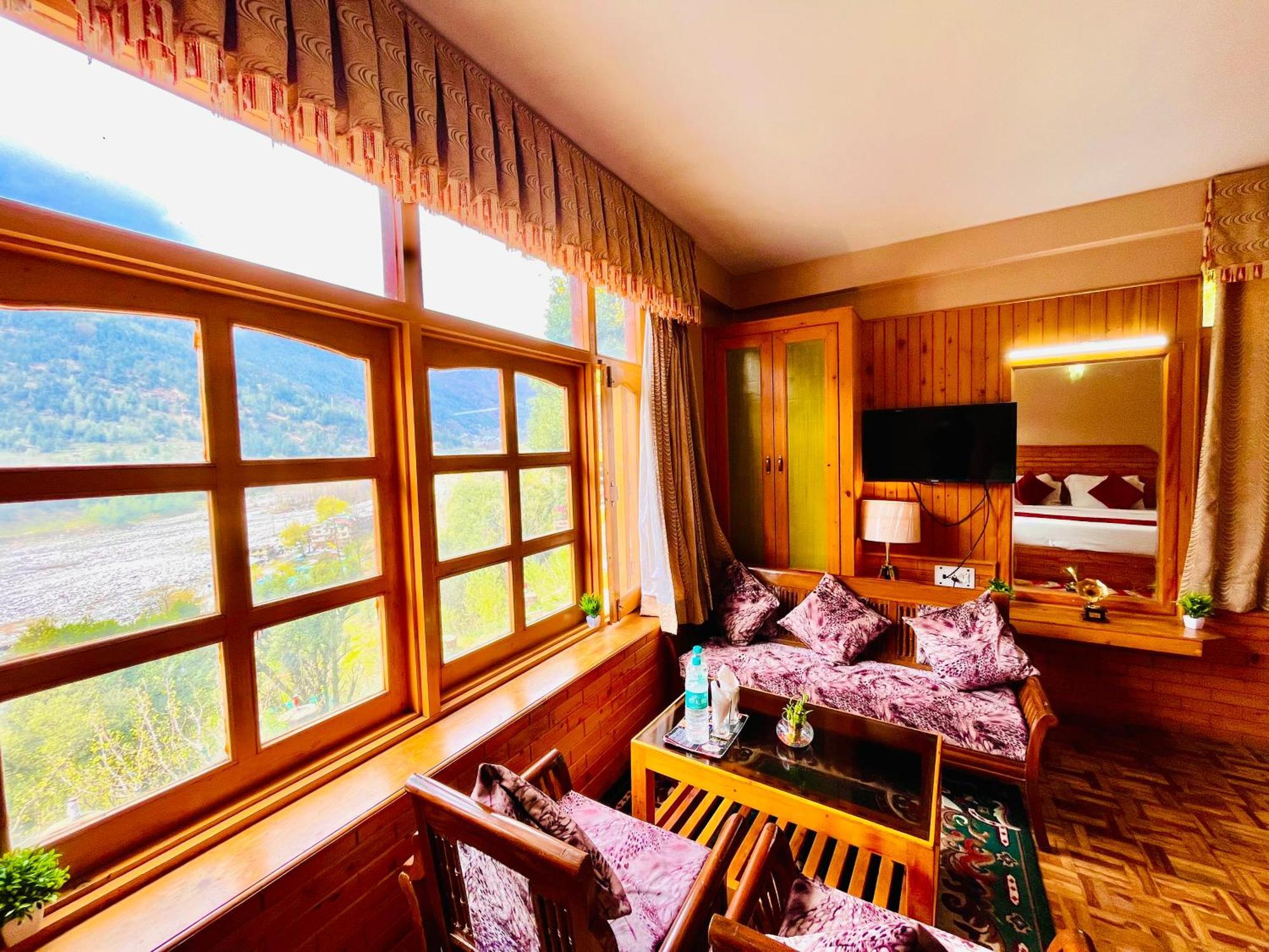The Hollywood Vibes - #Riverview #Premium Rooms #Prime Location #Most Awarded #Parking #Top Rated #Open Terrace #Best Selling Hotel In Manali Zewnętrze zdjęcie