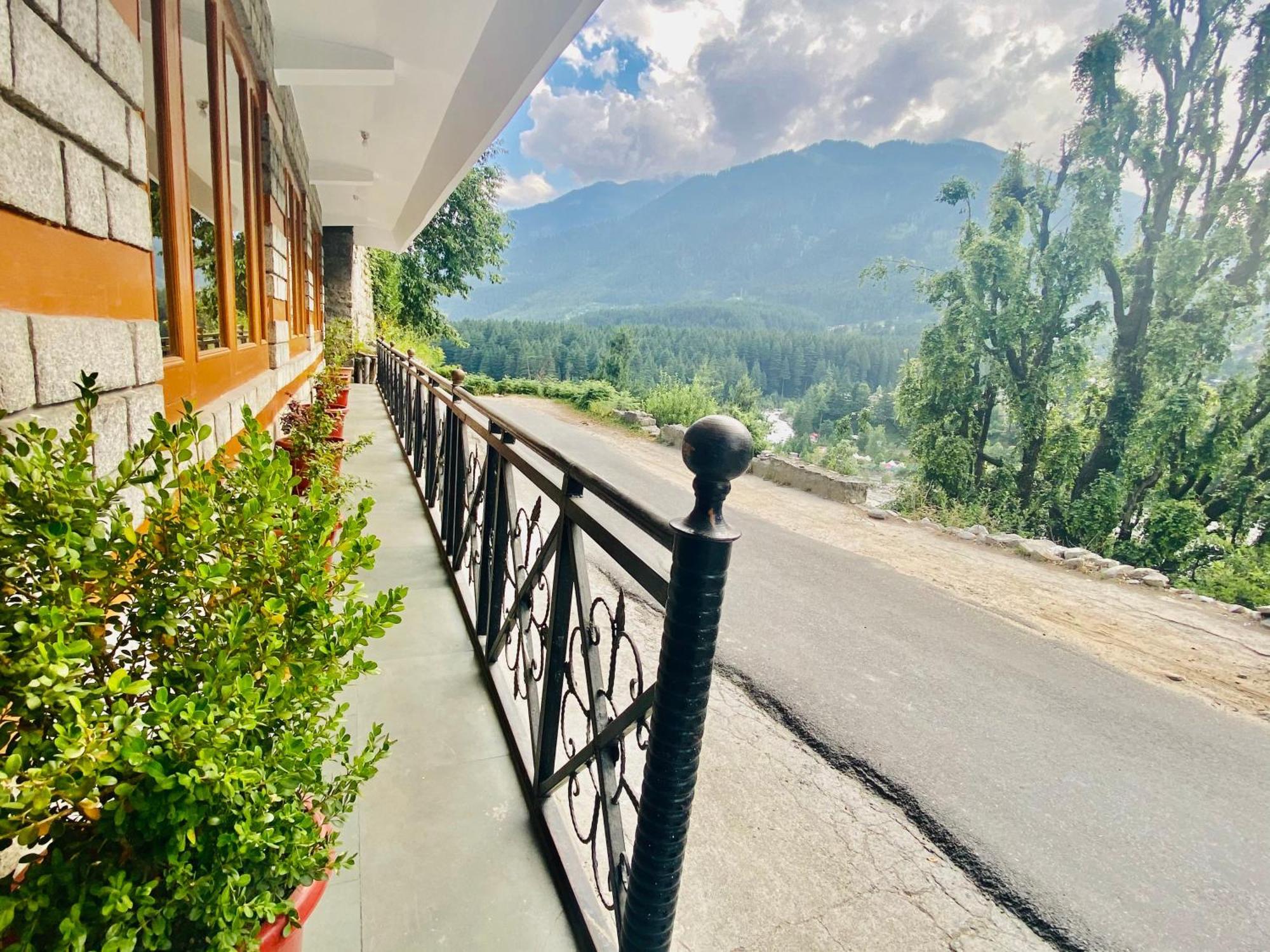 The Hollywood Vibes - #Riverview #Premium Rooms #Prime Location #Most Awarded #Parking #Top Rated #Open Terrace #Best Selling Hotel In Manali Zewnętrze zdjęcie