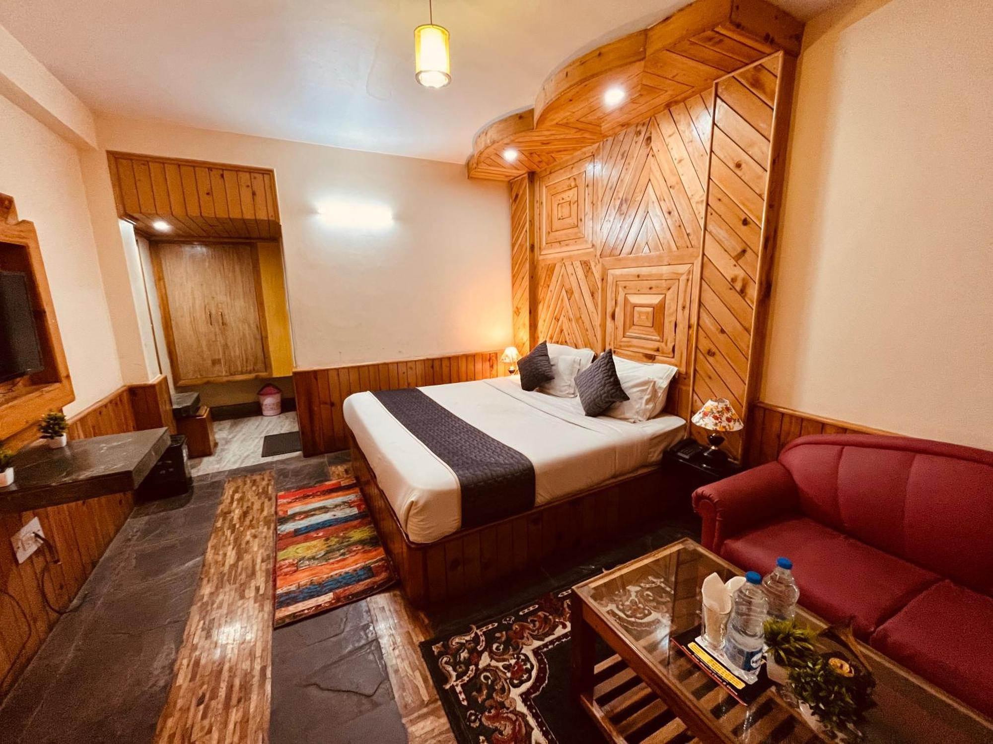 The Hollywood Vibes - #Riverview #Premium Rooms #Prime Location #Most Awarded #Parking #Top Rated #Open Terrace #Best Selling Hotel In Manali Zewnętrze zdjęcie
